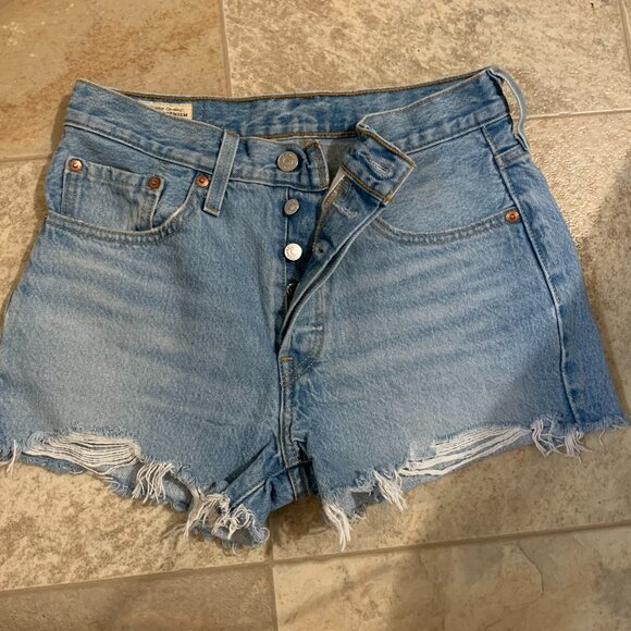 levi's jean shorts size 26 - Picture 1 of 2